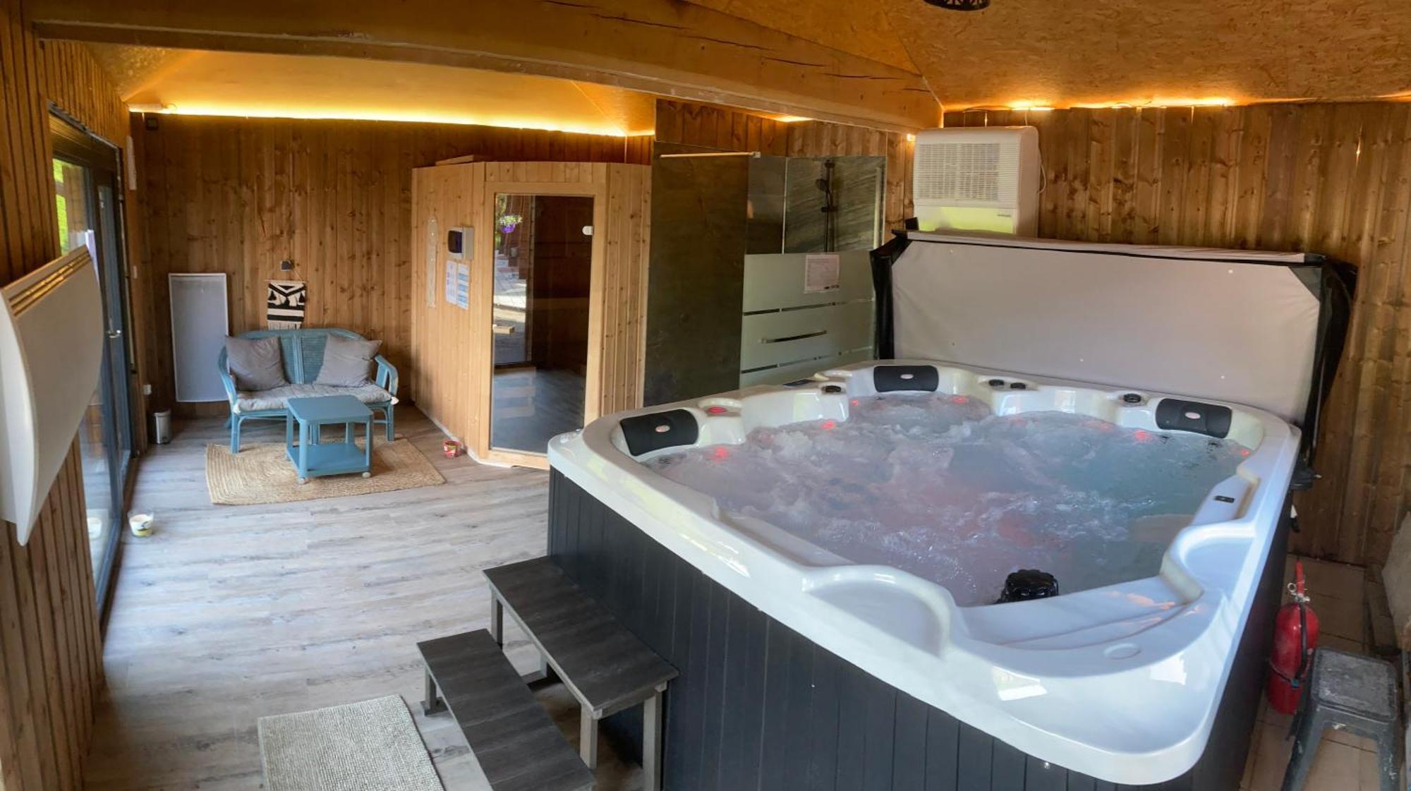 Chalet La Calougeotte, Jardin, Spa Et Sauna Prives Le Ménil Екстериор снимка